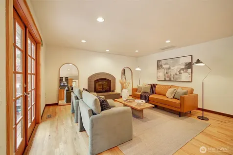 24116 107th Drive SE Woodinville WA 98077