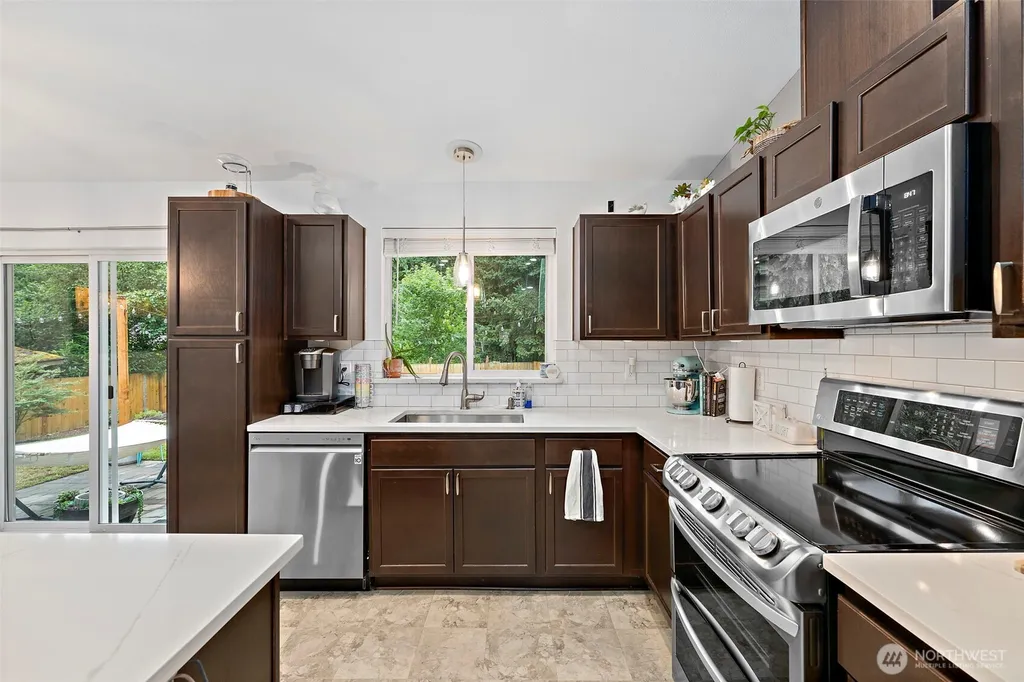 20810 Bonanza Drive E Bonney Lake WA 98391