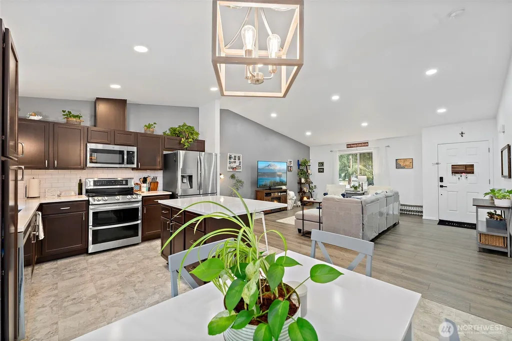 20810 Bonanza Drive E Bonney Lake WA 98391