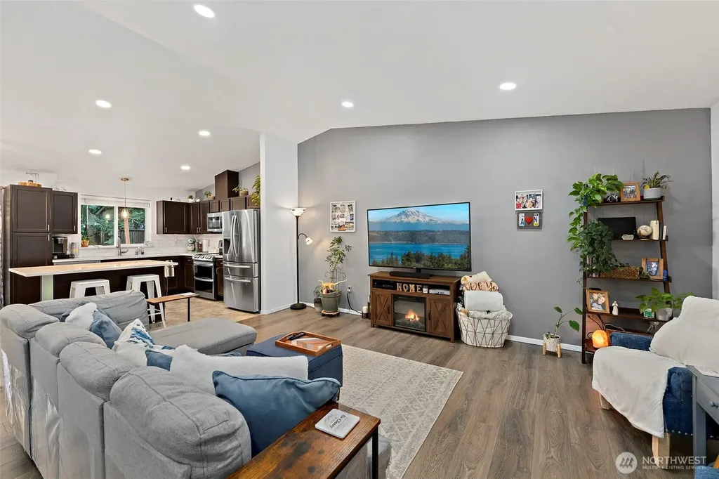 20810 Bonanza Drive E Bonney Lake WA 98391