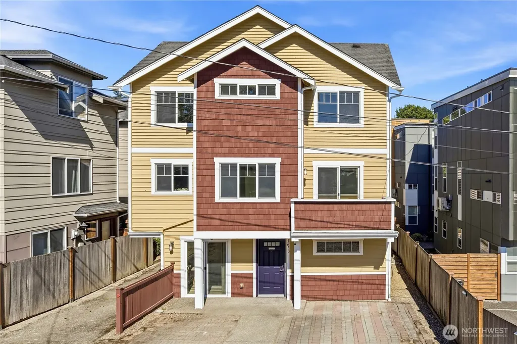 5013 40th Avenue NE Seattle WA 98105