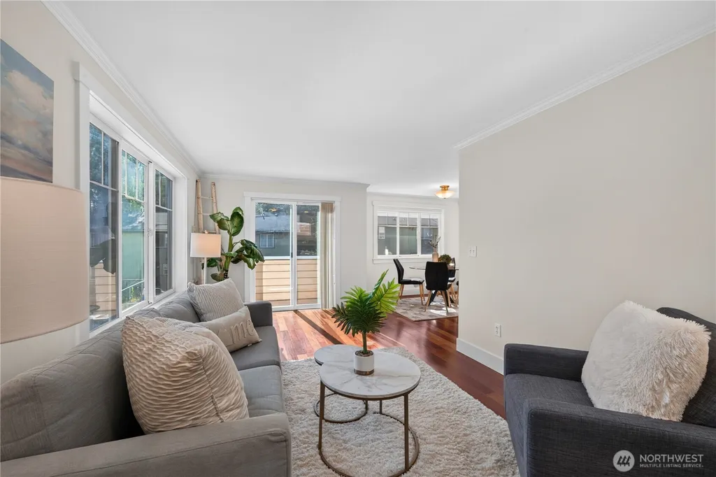 5013 40th Avenue NE Seattle WA 98105