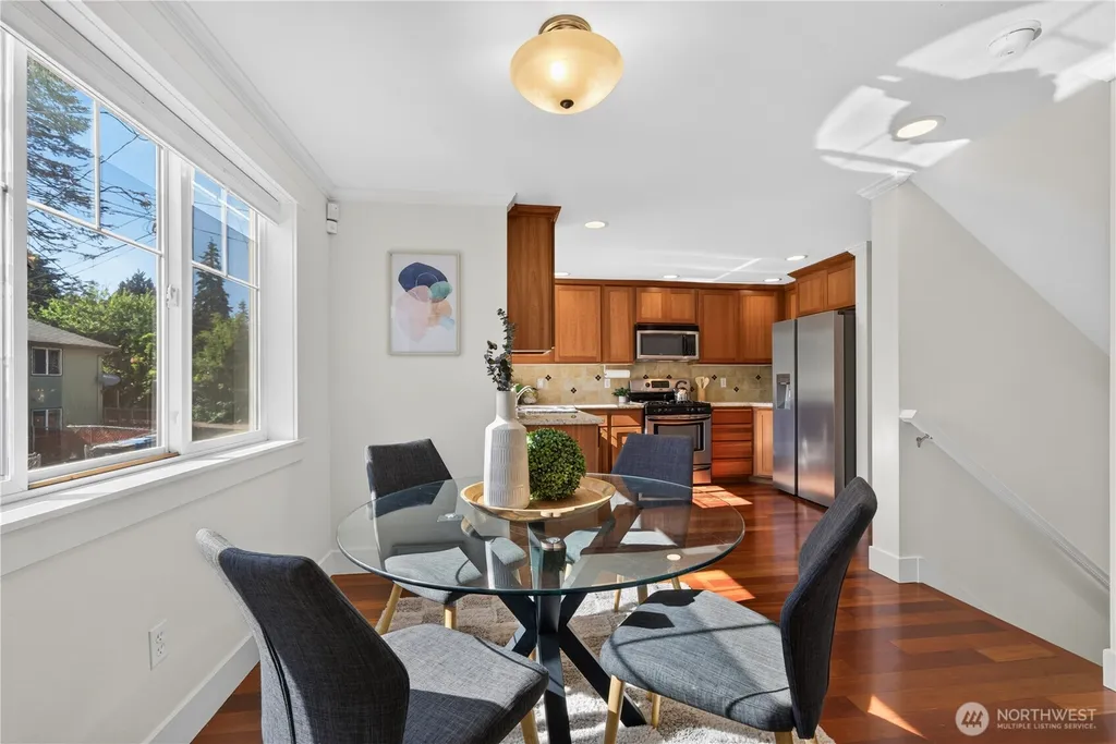 5013 40th Avenue NE Seattle WA 98105