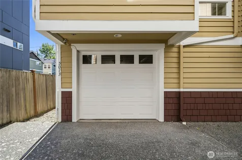 5013 40th Avenue NE Seattle WA 98105