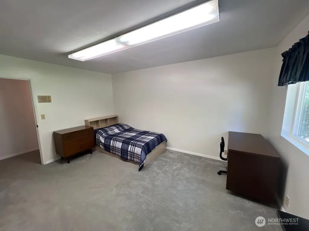 4430 Pine Avenue NE Bremerton WA 98310