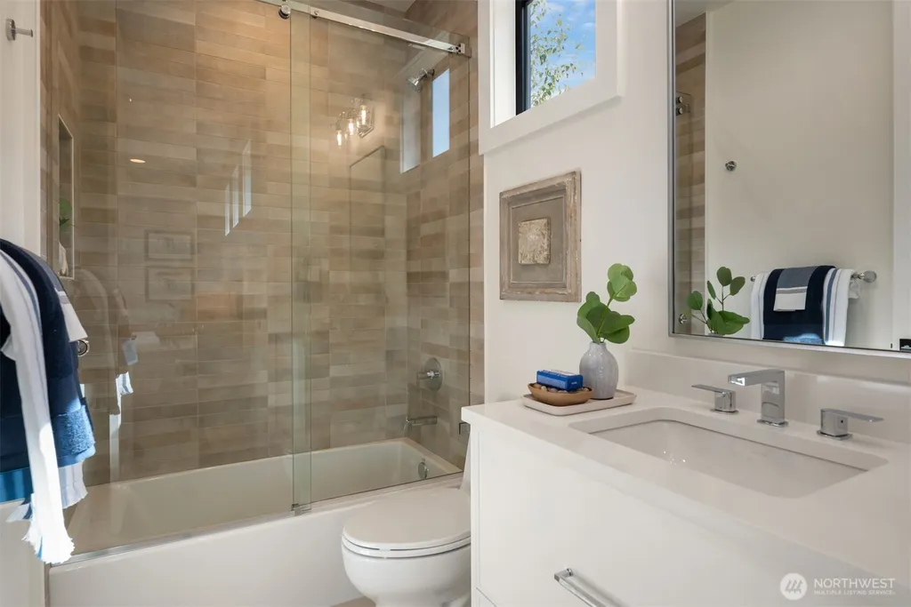 10415 SE 13th Street Bellevue WA 98004