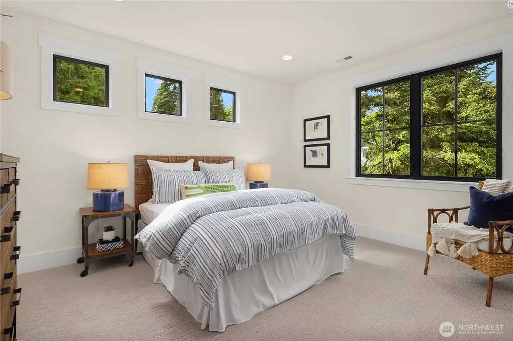 10415 SE 13th Street Bellevue WA 98004