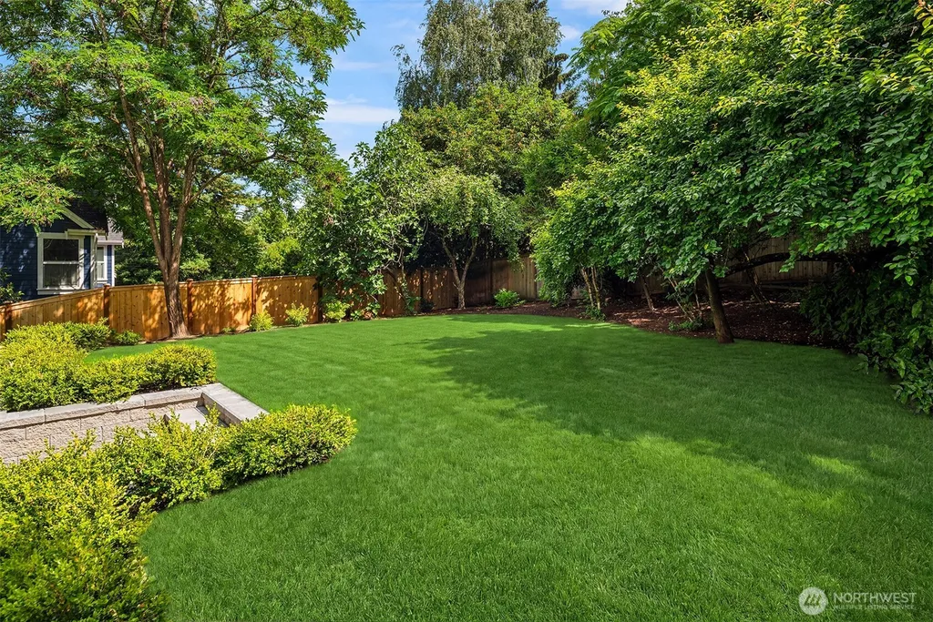 10415 SE 13th Street Bellevue WA 98004
