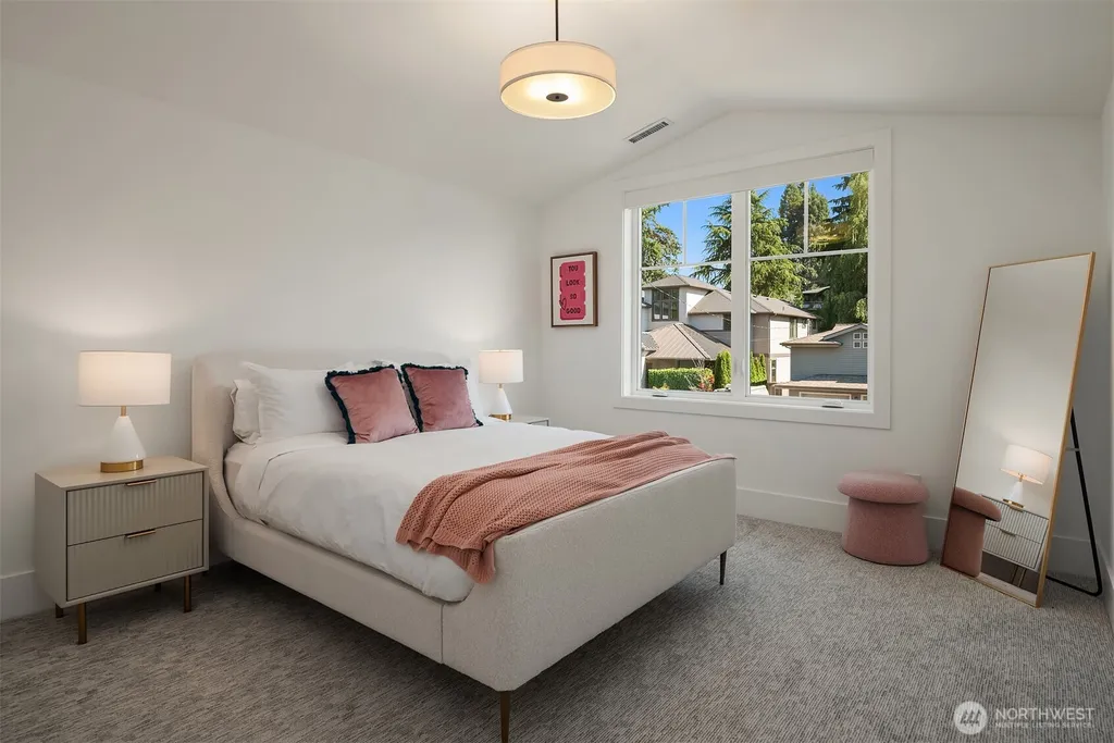 9812 NE 31st Street Bellevue WA 98004