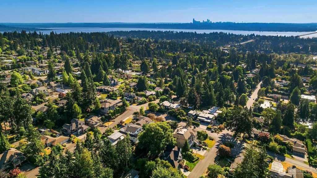 9812 NE 31st Street Bellevue WA 98004