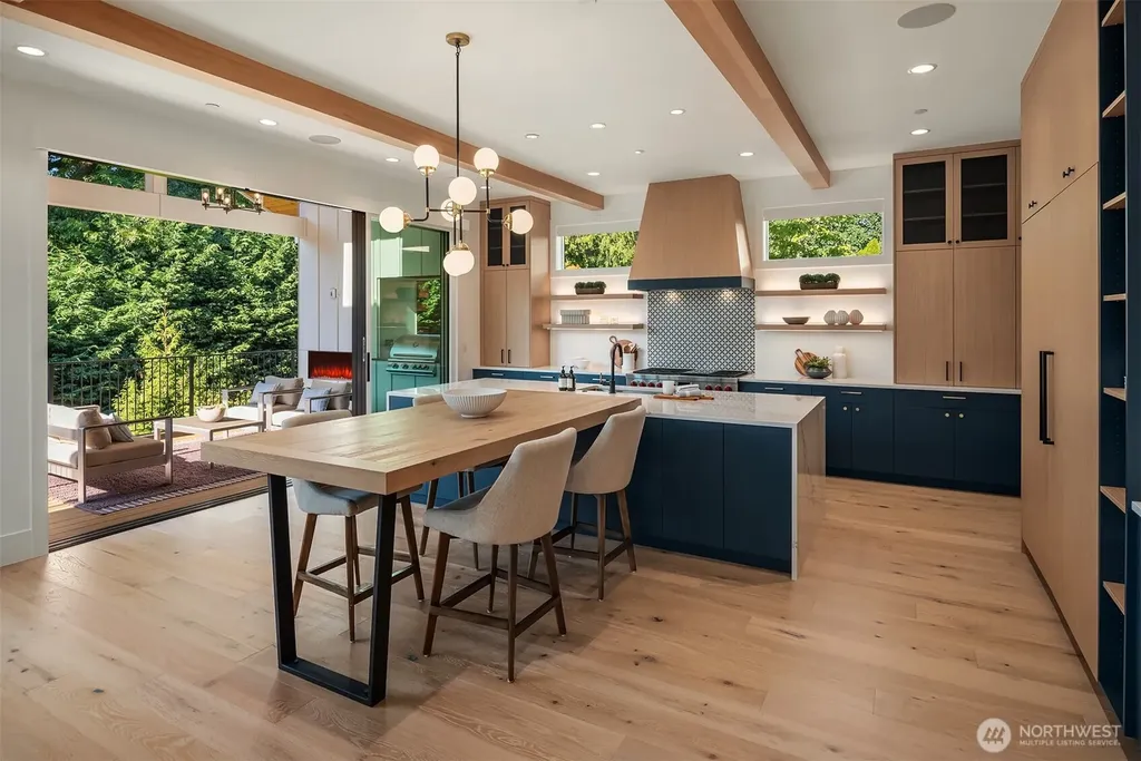 9812 NE 31st Street Bellevue WA 98004