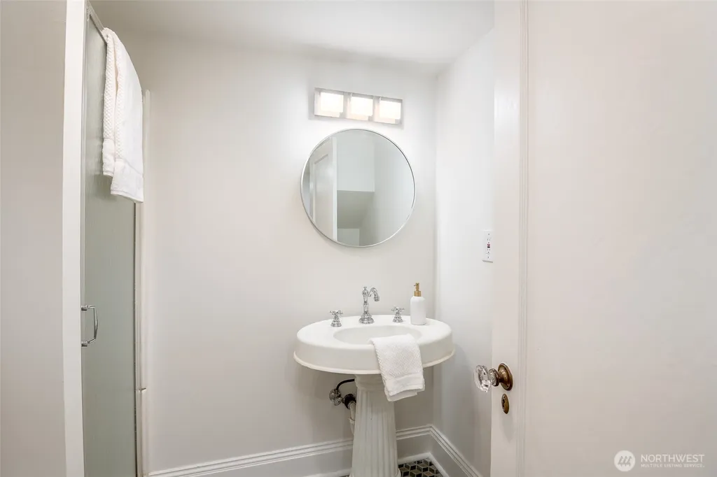 3025 Maringo Road SE Olympia WA 98501