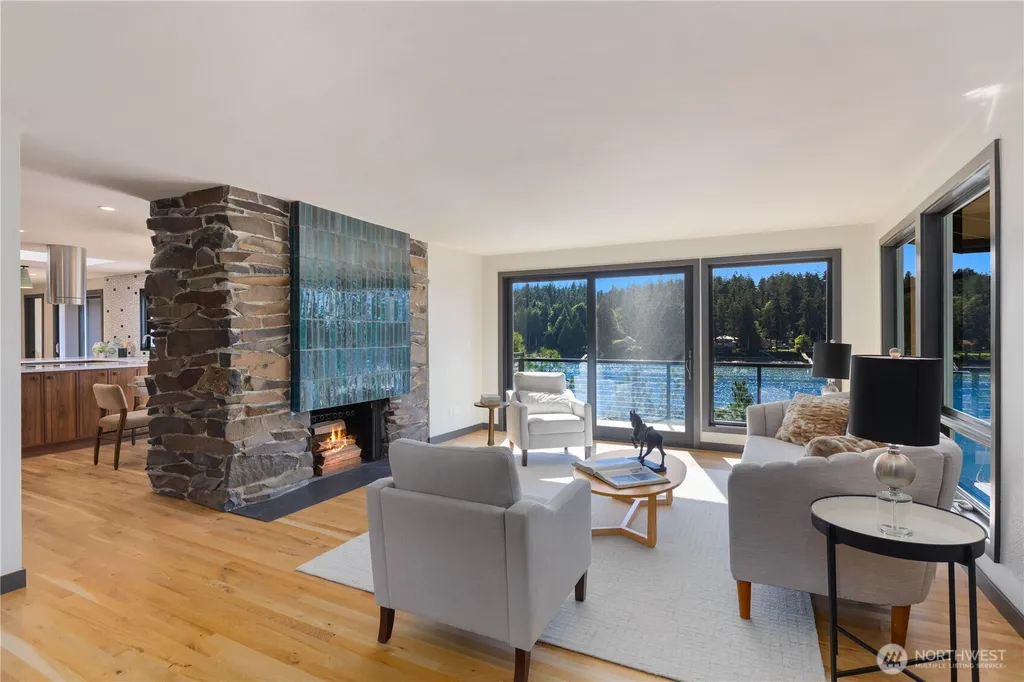 6498 NE Monte Vista Drive Bainbridge Island WA 98110