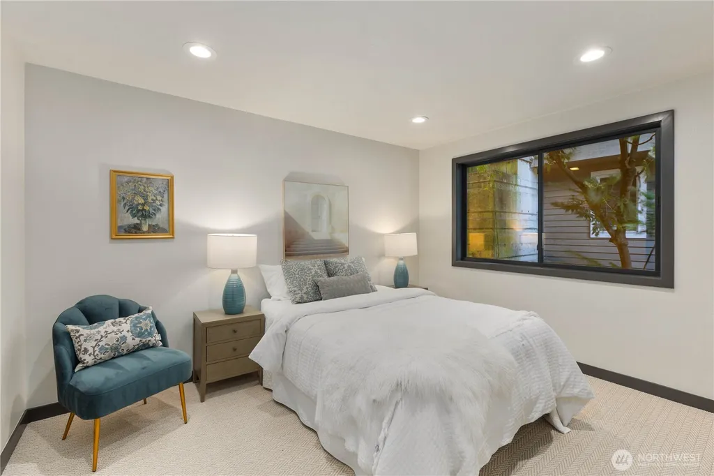 6498 NE Monte Vista Drive Bainbridge Island WA 98110