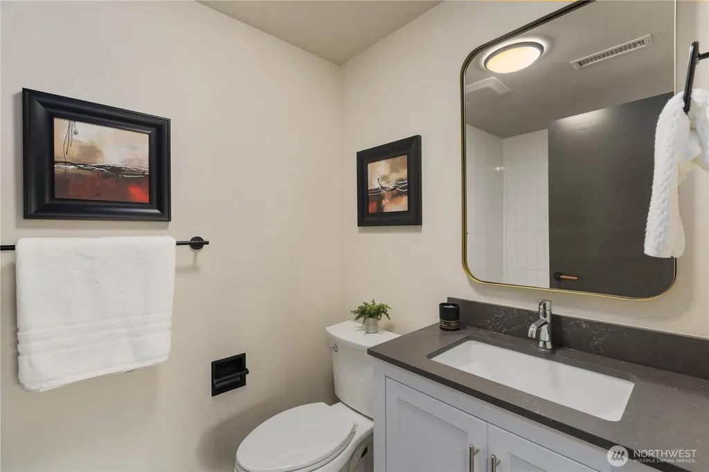 6498 NE Monte Vista Drive Bainbridge Island WA 98110
