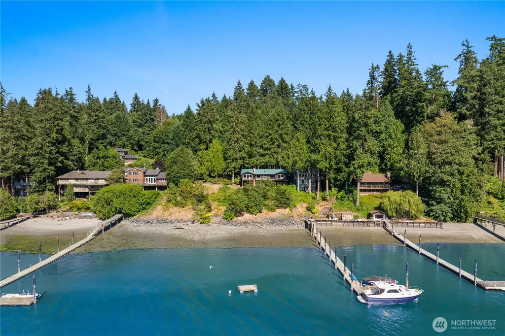 6498 NE Monte Vista Drive Bainbridge Island WA 98110