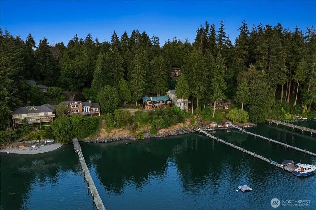 6498 NE Monte Vista Drive Bainbridge Island WA 98110