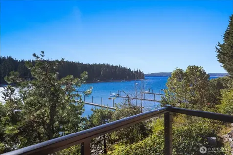 6498 NE Monte Vista Drive Bainbridge Island WA 98110