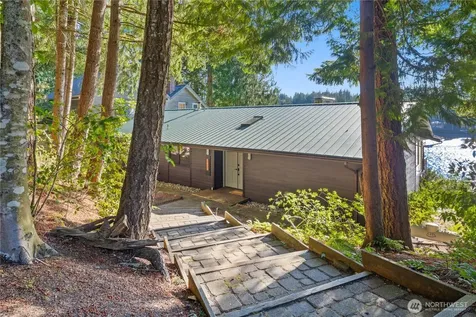 6498 NE Monte Vista Drive Bainbridge Island WA 98110