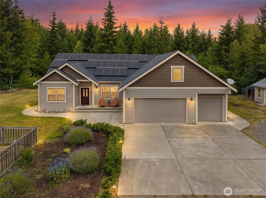 19724 144th Lane SE Yelm WA 98597