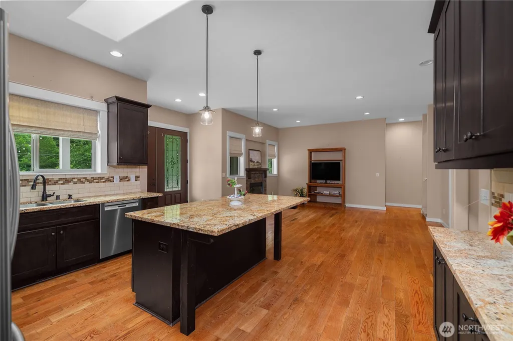 19724 144th Lane SE Yelm WA 98597