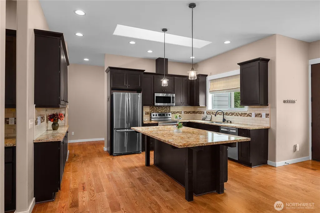 19724 144th Lane SE Yelm WA 98597