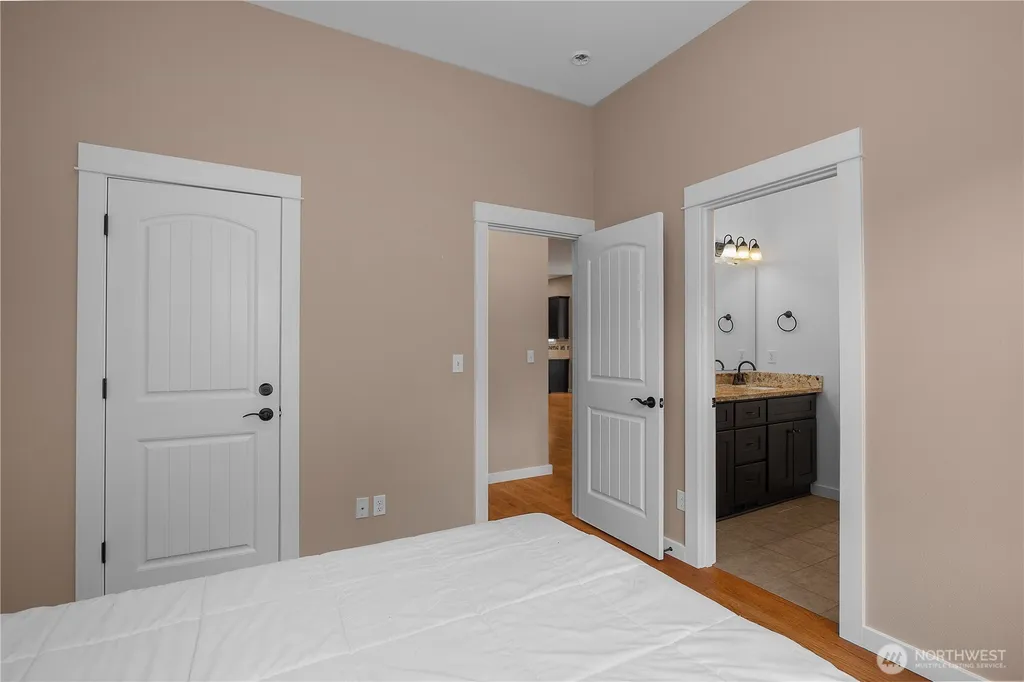 19724 144th Lane SE Yelm WA 98597