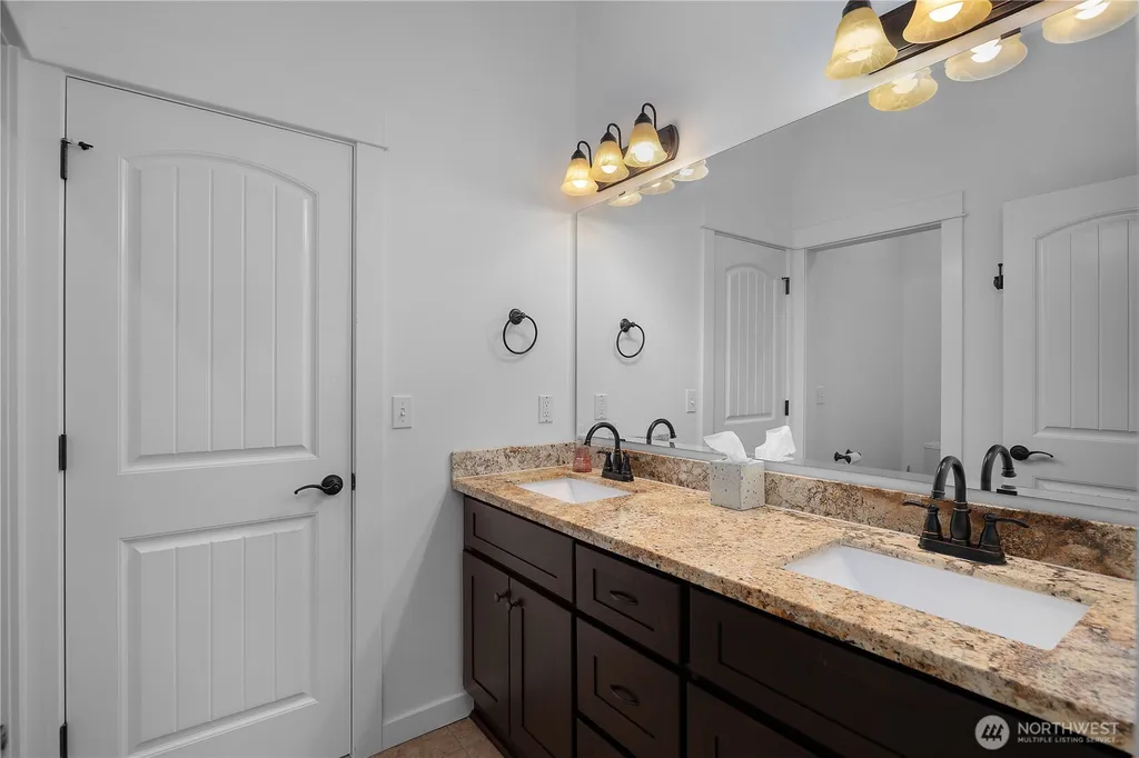 19724 144th Lane SE Yelm WA 98597