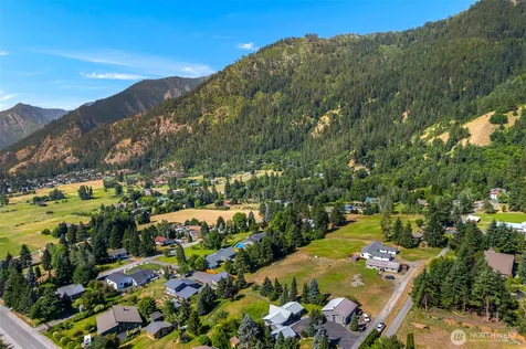 65 Ski Ridge Lane Leavenworth WA 98826