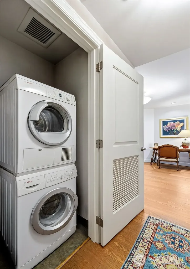 1920 4th Avenue Seattle WA 98101