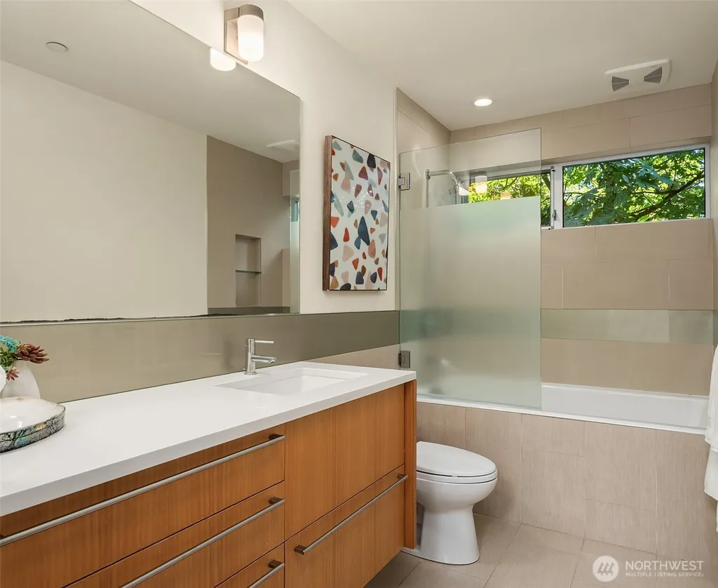 2716 107 Avenue SE Beaux Arts WA 98004