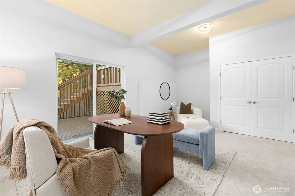 1756 Monroe Avenue NE Renton WA 98056