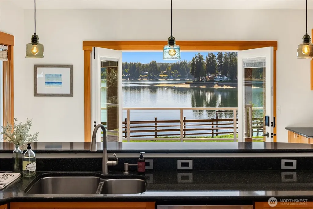 16392 Pearson Road NE Poulsbo WA 98370