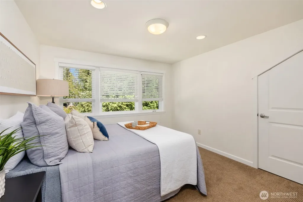 16392 Pearson Road NE Poulsbo WA 98370