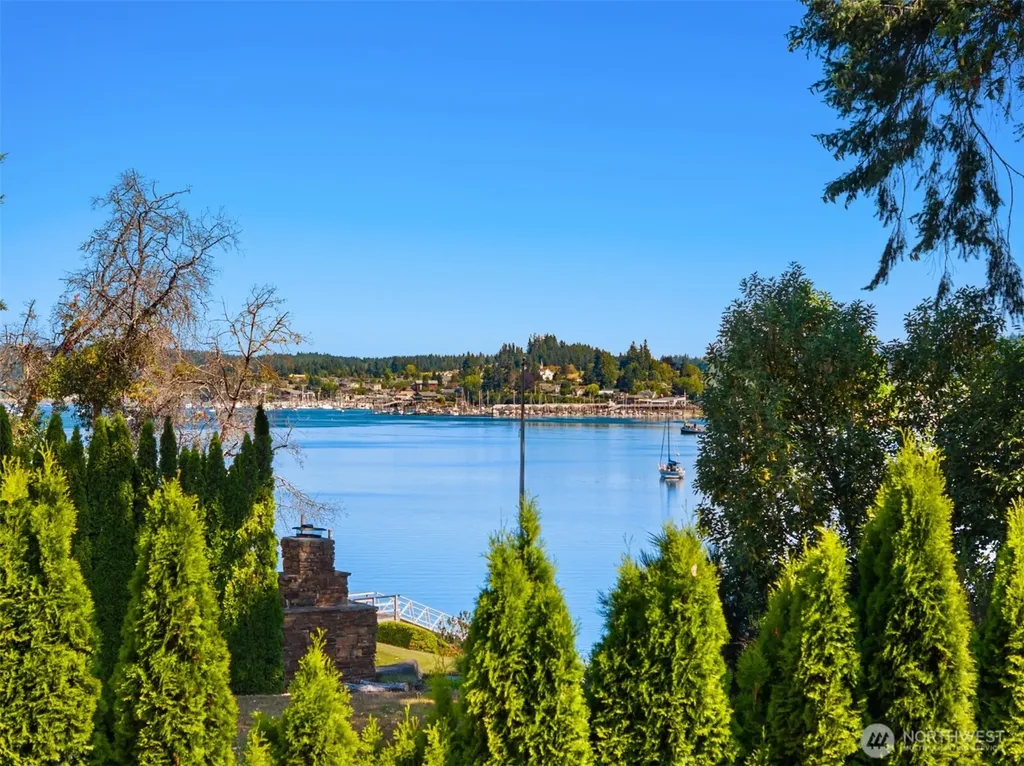 16392 Pearson Road NE Poulsbo WA 98370