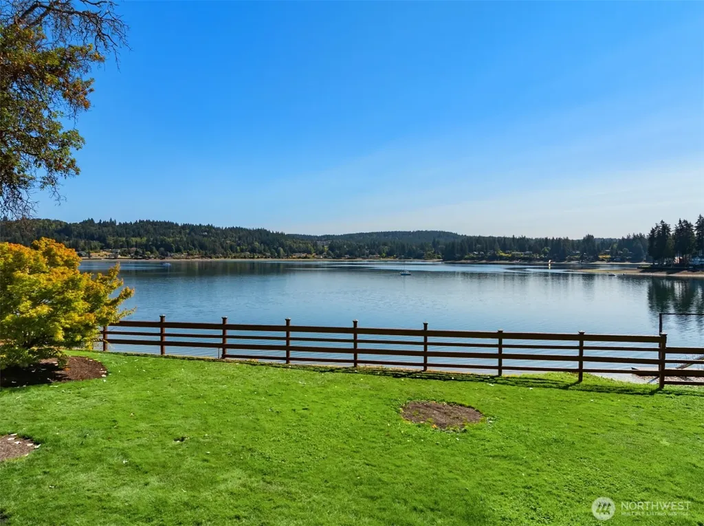 16392 Pearson Road NE Poulsbo WA 98370