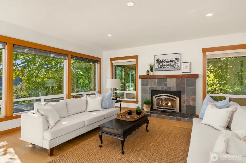 16392 Pearson Road NE Poulsbo WA 98370
