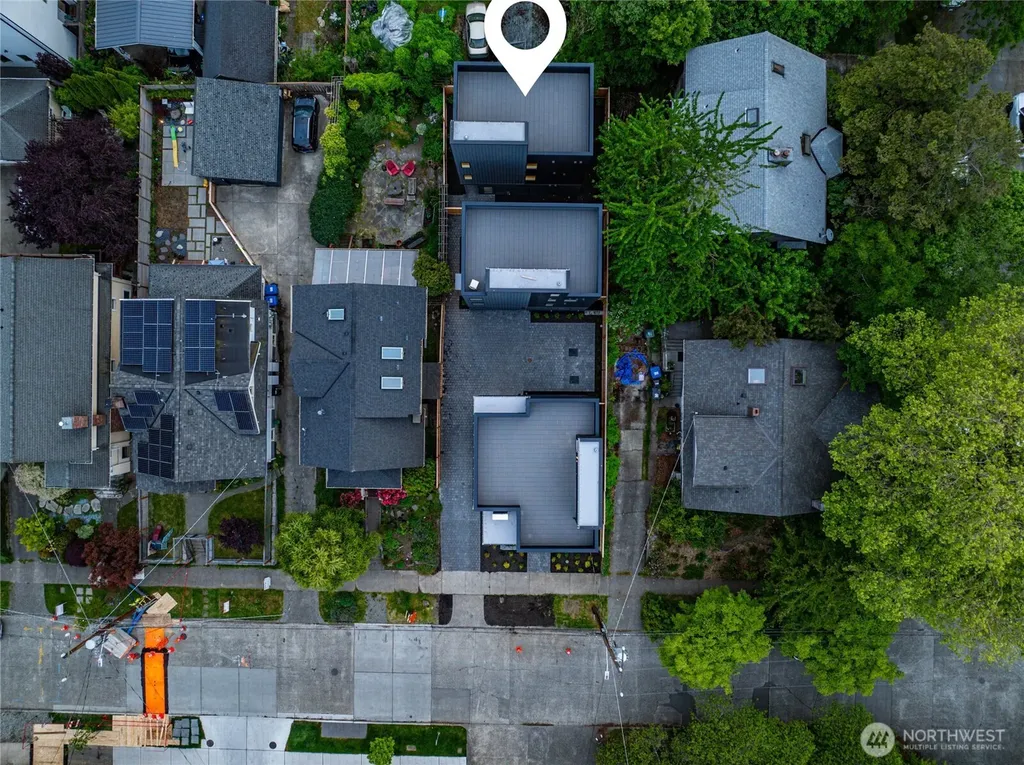 4527 Corliss Avenue N Seattle WA 98103