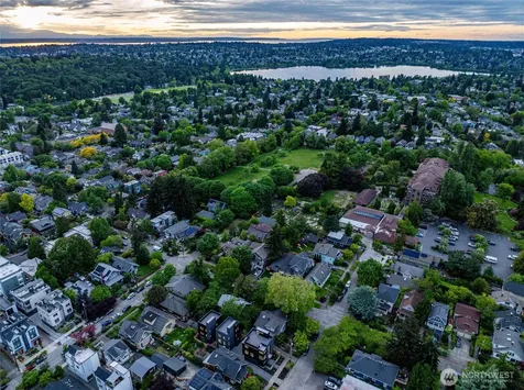 4527 Corliss Avenue N Seattle WA 98103