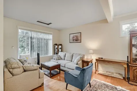 14505 Meridian Place W Lynnwood WA 98087