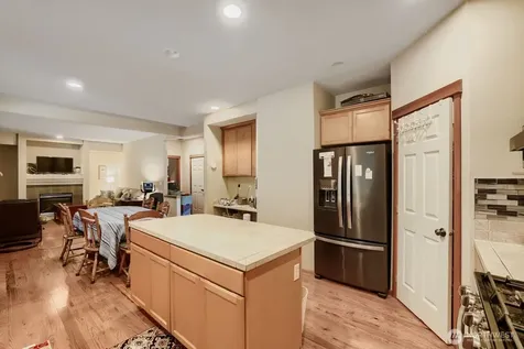 14505 Meridian Place W Lynnwood WA 98087