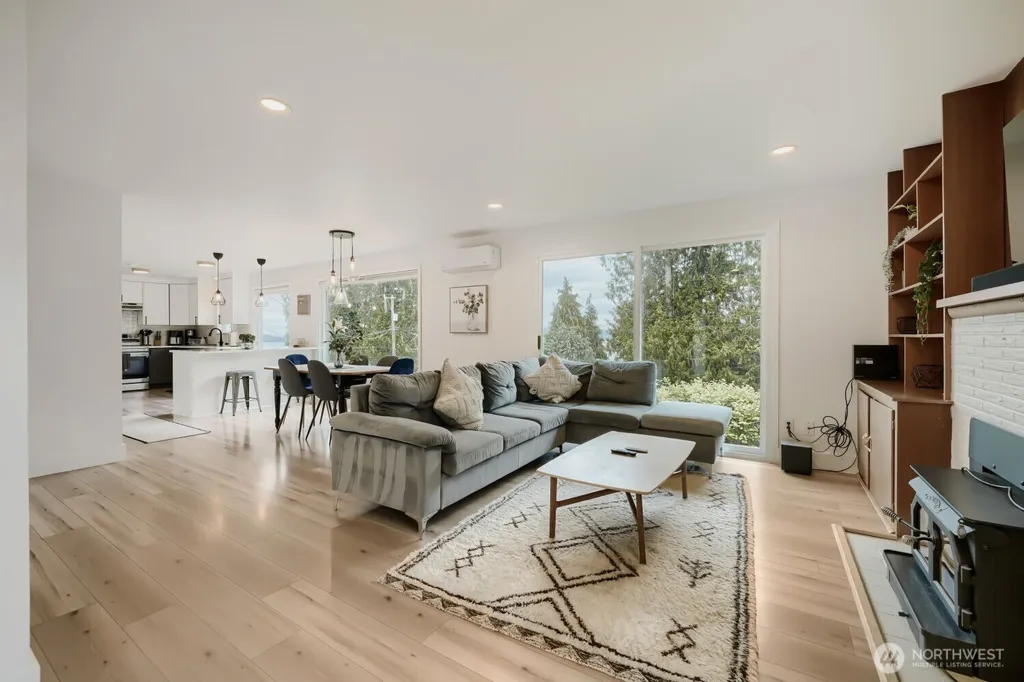 7528 S Lakeridge Drive Seattle WA 98178