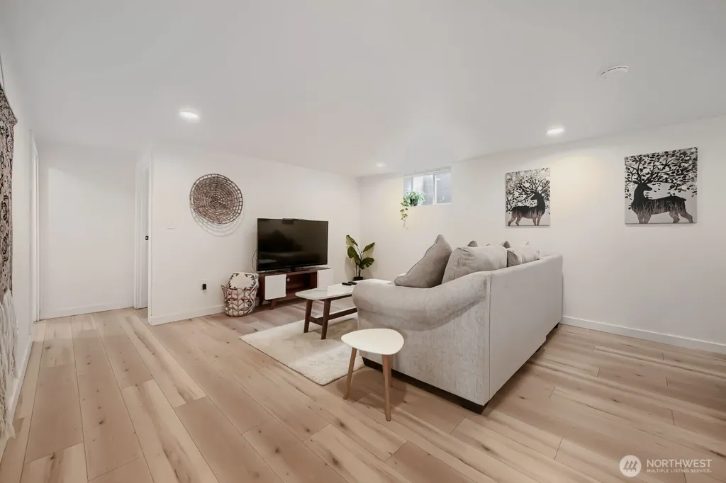 7528 S Lakeridge Drive Seattle WA 98178