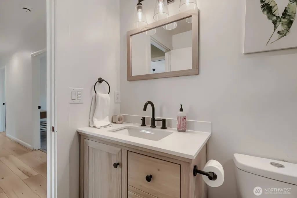 7528 S Lakeridge Drive Seattle WA 98178