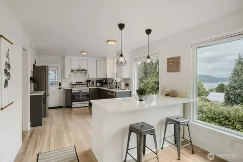 7528 S Lakeridge Drive Seattle WA 98178