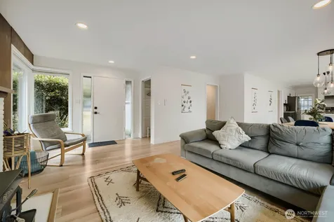 7528 S Lakeridge Drive Seattle WA 98178