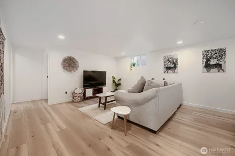 7528 S Lakeridge Drive Seattle WA 98178