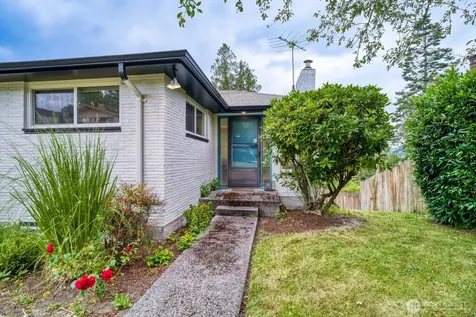 7528 S Lakeridge Drive Seattle WA 98178