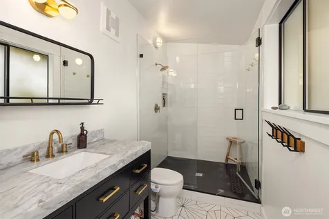 3727 77th Place SE Mercer Island WA 98040