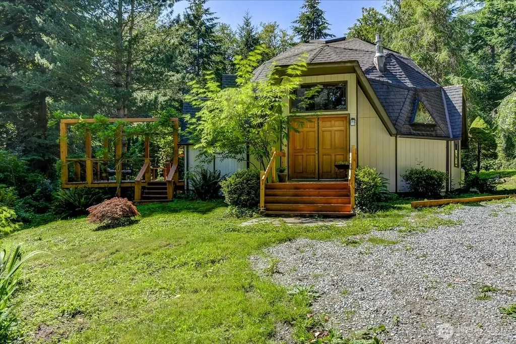 3971 SE Camano Drive Camano Island WA 98282